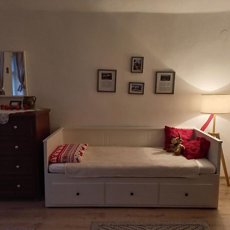 Lankas Vendeghaz - Holloko Villa Bagian luar foto
