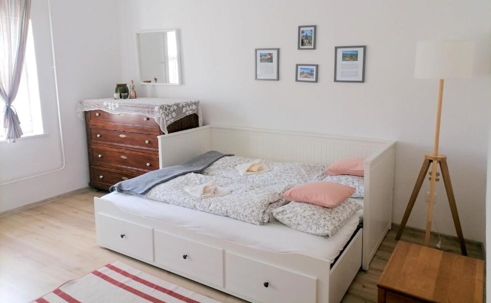 Lankas Vendeghaz - Holloko Villa Bagian luar foto
