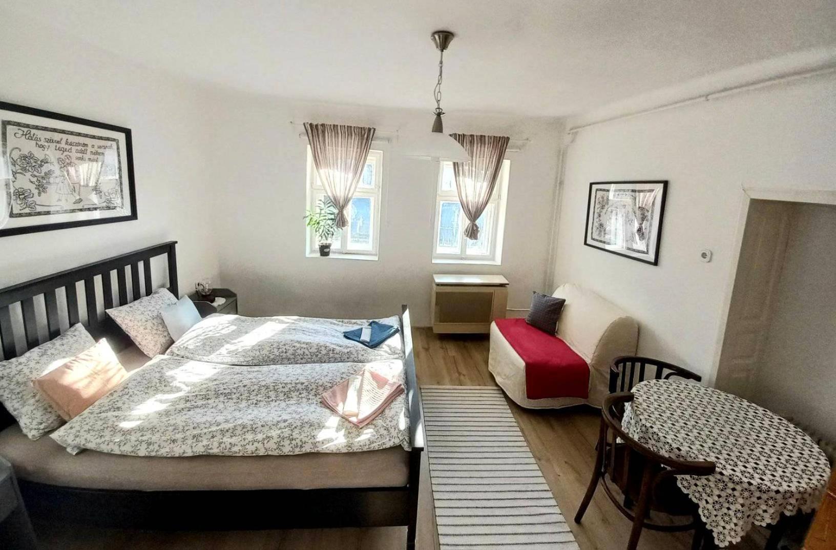 Lankas Vendeghaz - Holloko Villa Bagian luar foto