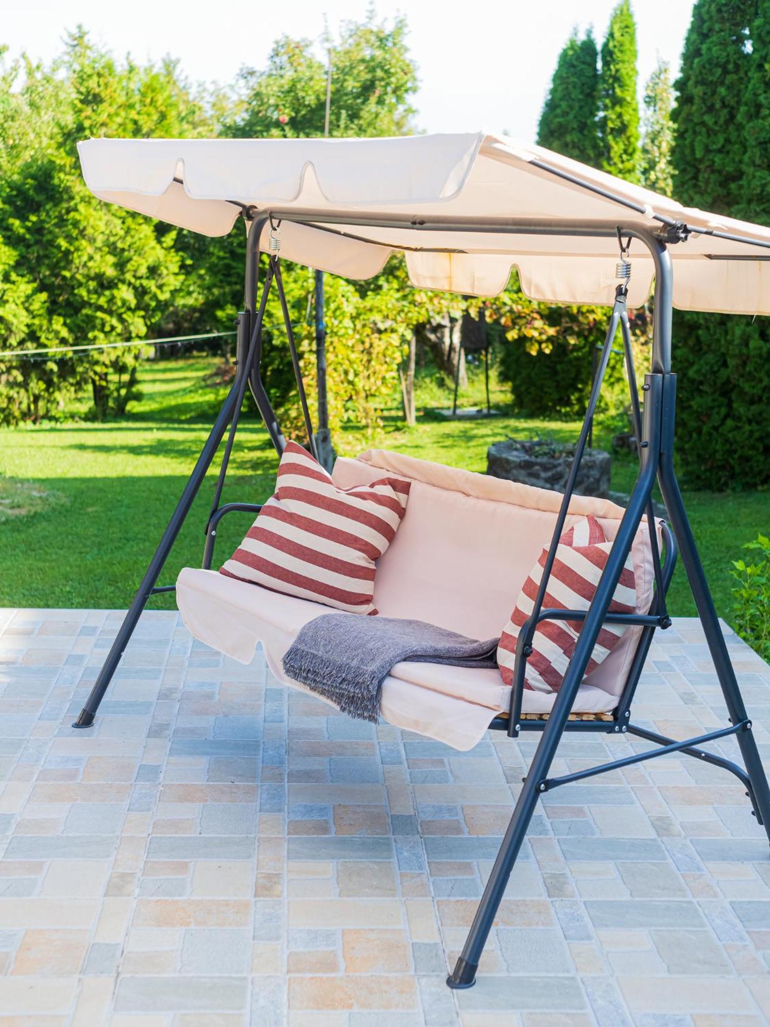 Lankas Vendeghaz - Holloko Villa Bagian luar foto
